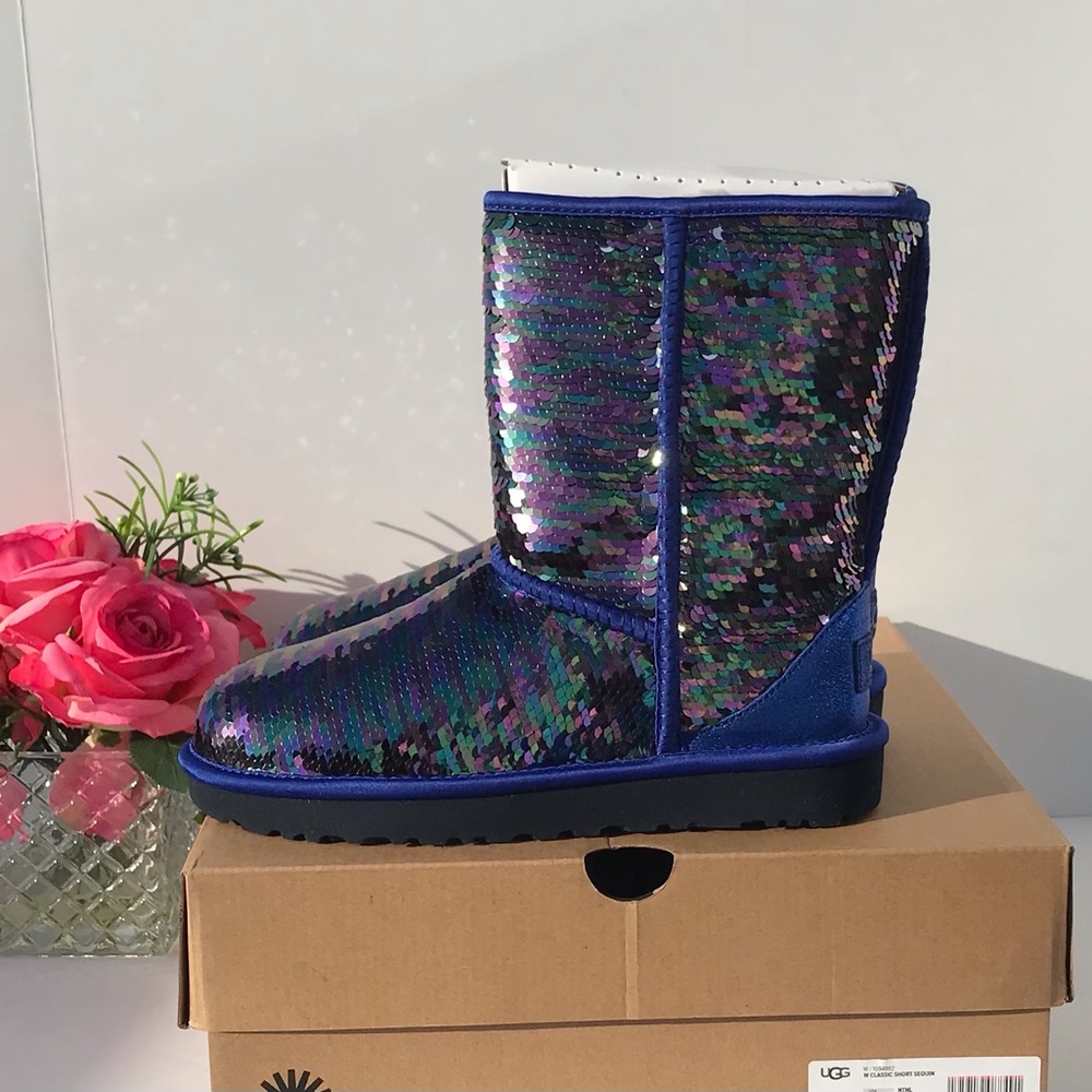 UGG Classic Short Sequin Boot - Picture 4 of 11